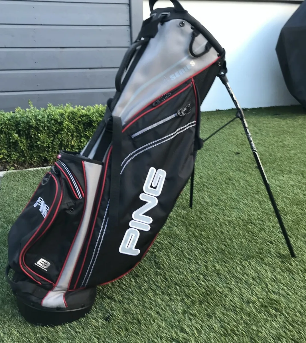 Perfect Condition - PING Stand Bag E8 4 Series - Image 1