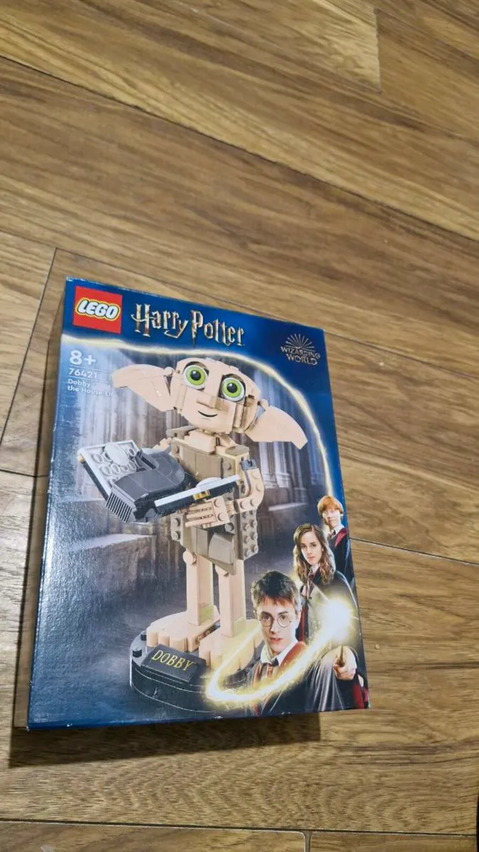 LEGO Harry Potter 76421 Dobby the House-Elf Figure - Image 1