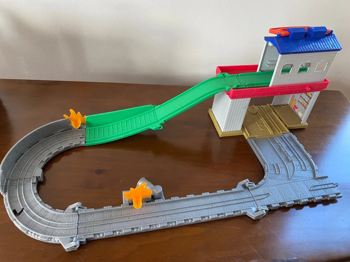 Toy train sets - Image 2