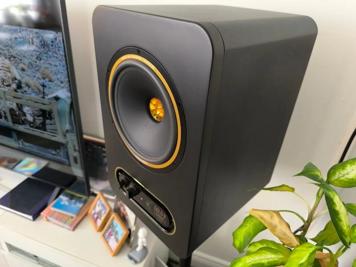Tannoy gold 8 studio monitors - Image 3