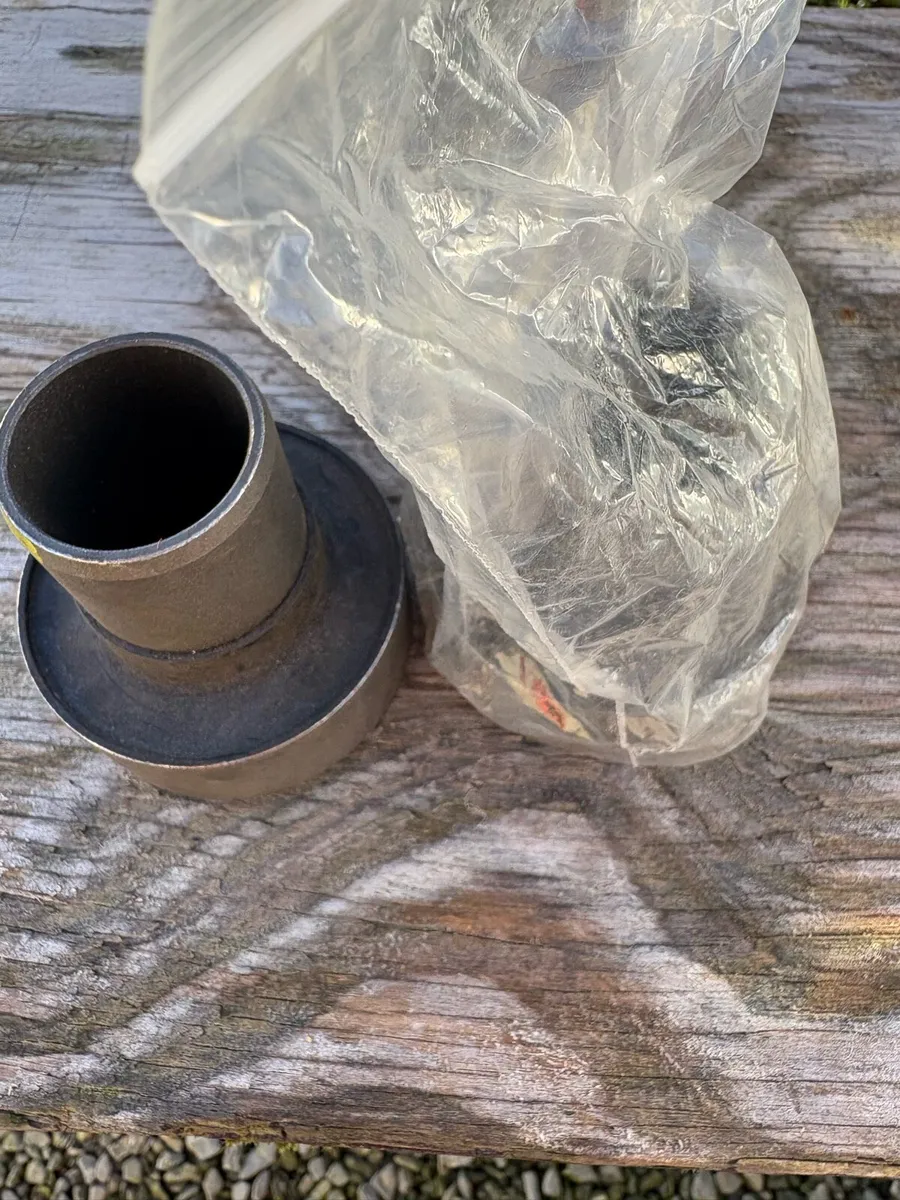 Renault 5 rear bushes.. - Image 2