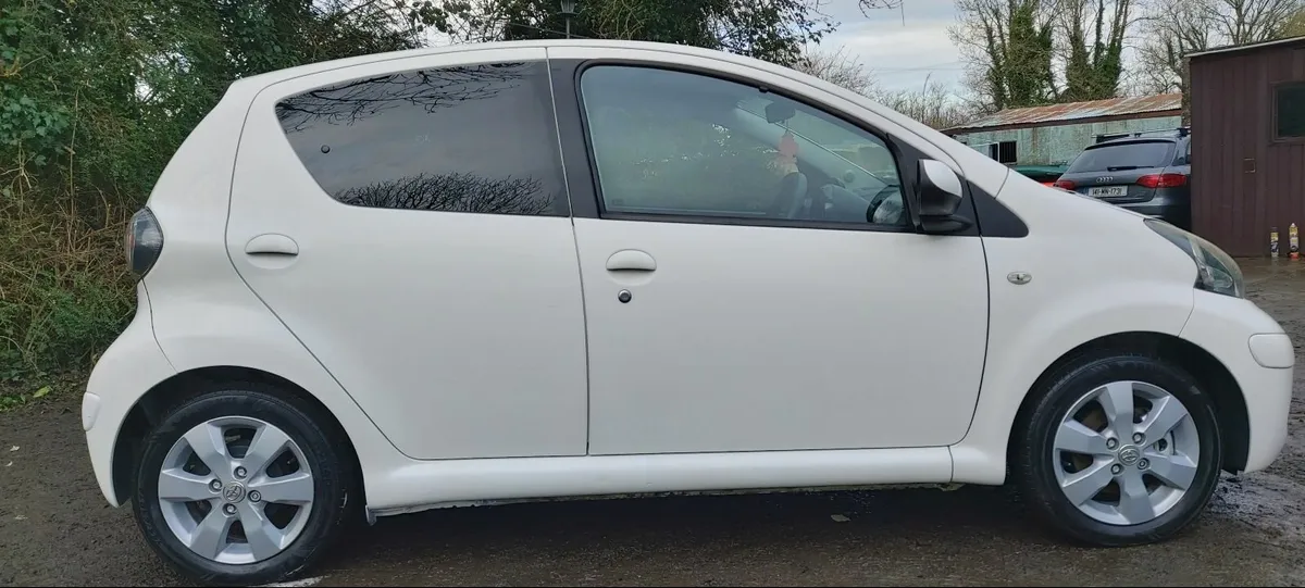 Toyota Aygo vvt-i go 1.0  2011 - Image 1
