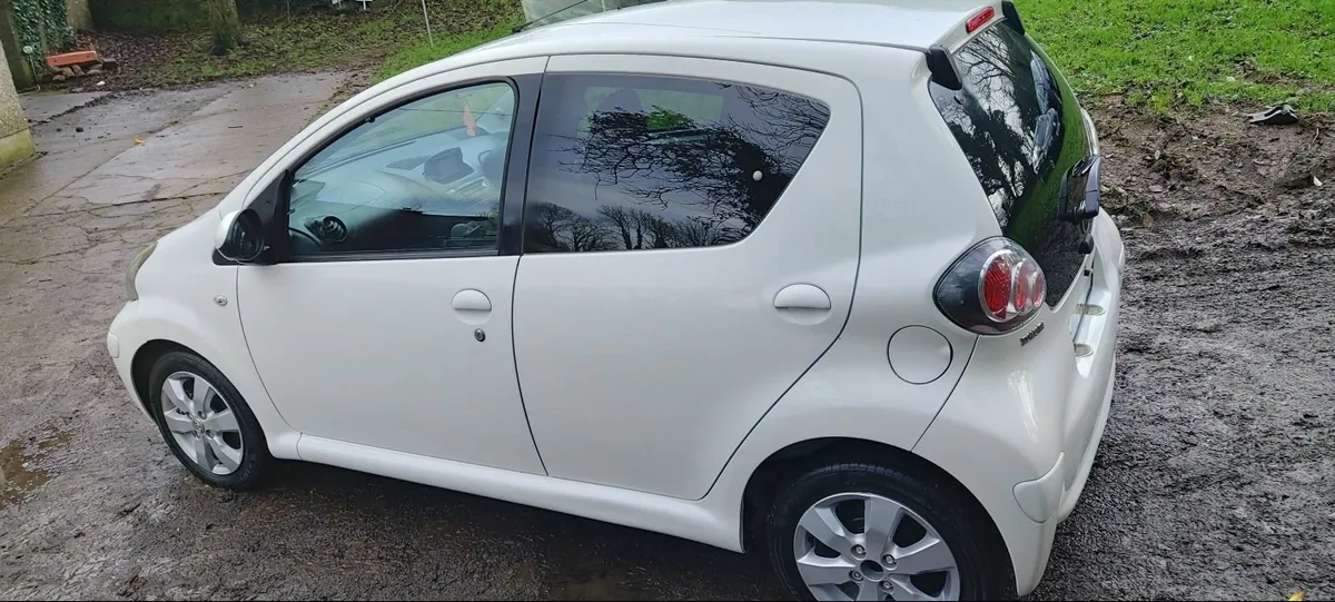 Toyota Aygo vvt-i go 1.0  2011 - Image 4