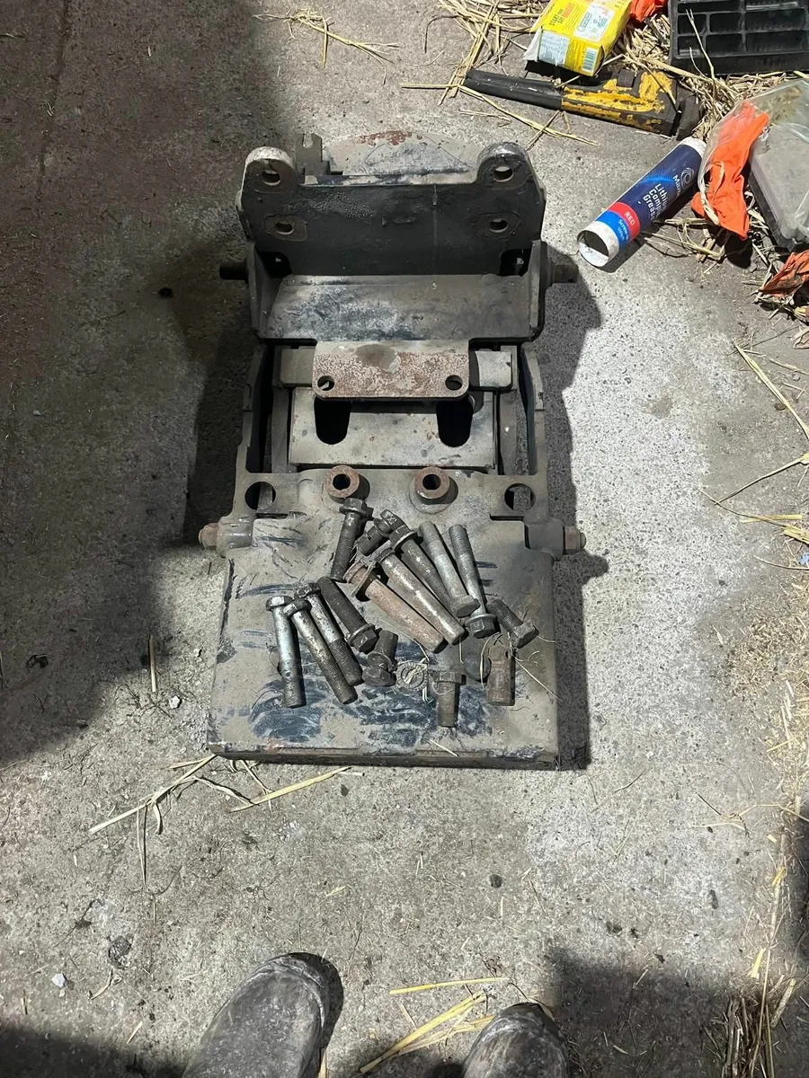 Tractor Hitch - Image 3