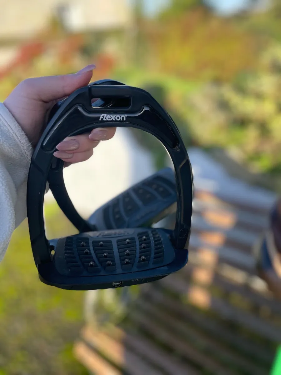 17” Berney bros Grand Prix International saddle - Image 2