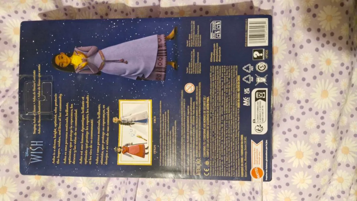 Disney Wish Asha of Rosas Posable Fashion Doll and - Image 2