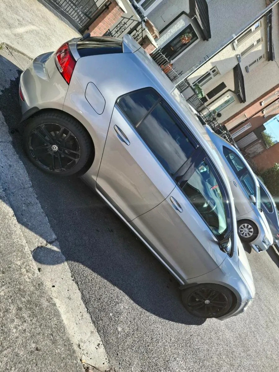 VW GOLF - Image 4
