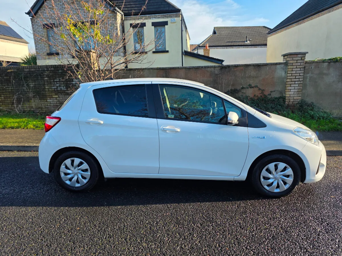 Toyota Yaris Automatic - Image 2