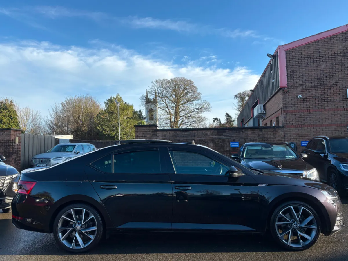 Skoda Superb SPORT 2.0tdi 5DR *Low Mileage* - Image 4