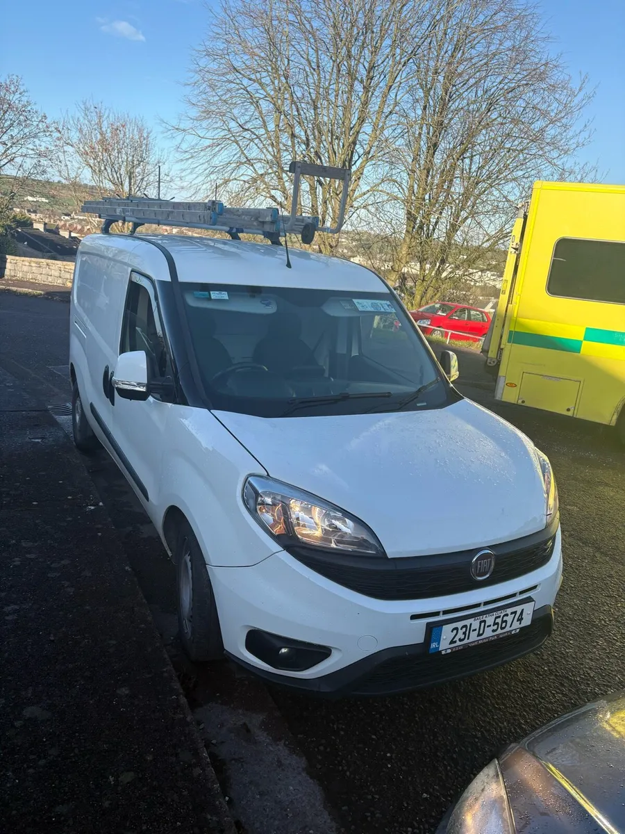 Low mileage 231 doblo tax and tested ! - Image 1