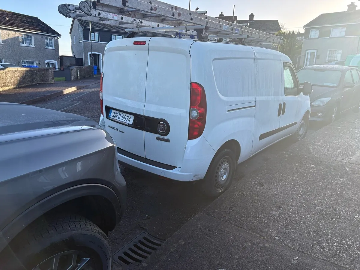 Low mileage 231 doblo tax and tested ! - Image 2