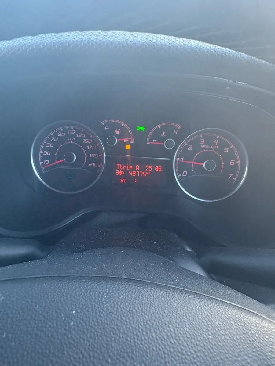 Low mileage 231 doblo tax and tested ! - Image 3