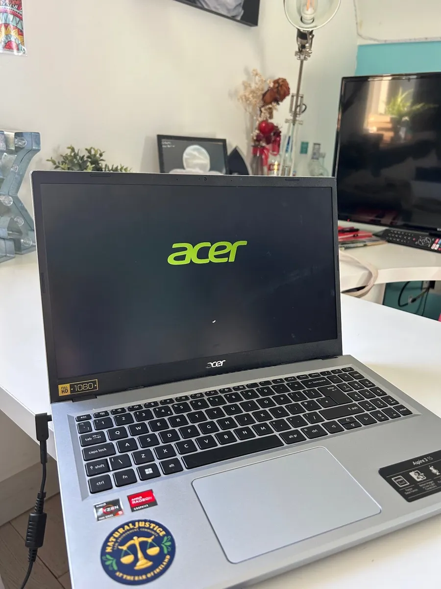 Acer Aspire 3 15 Laptop with Windows 11 - Image 1