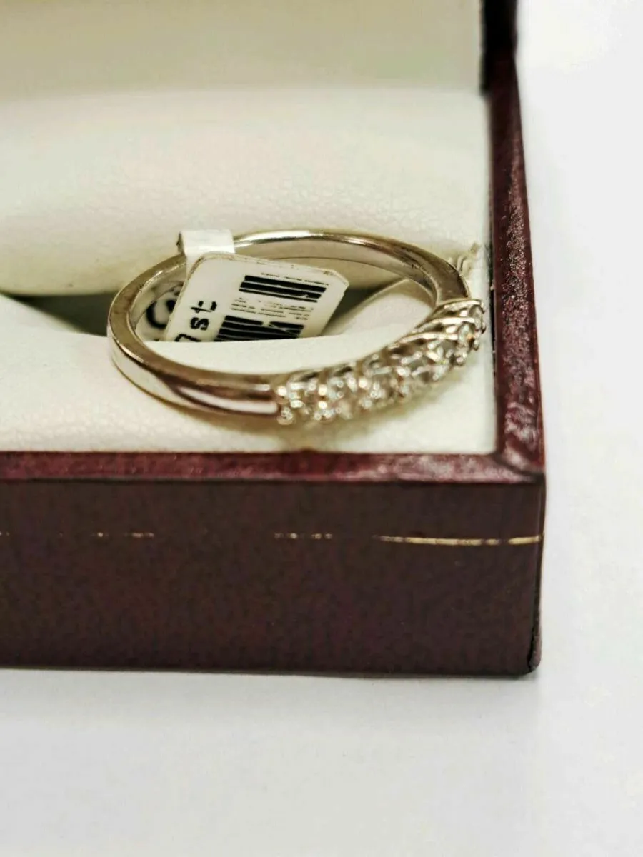 9K White Gold Diamond Ring 9CT - Image 2