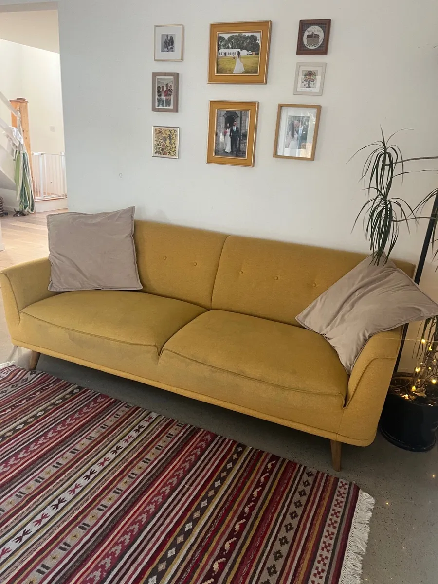 Couch for sale - Image 1