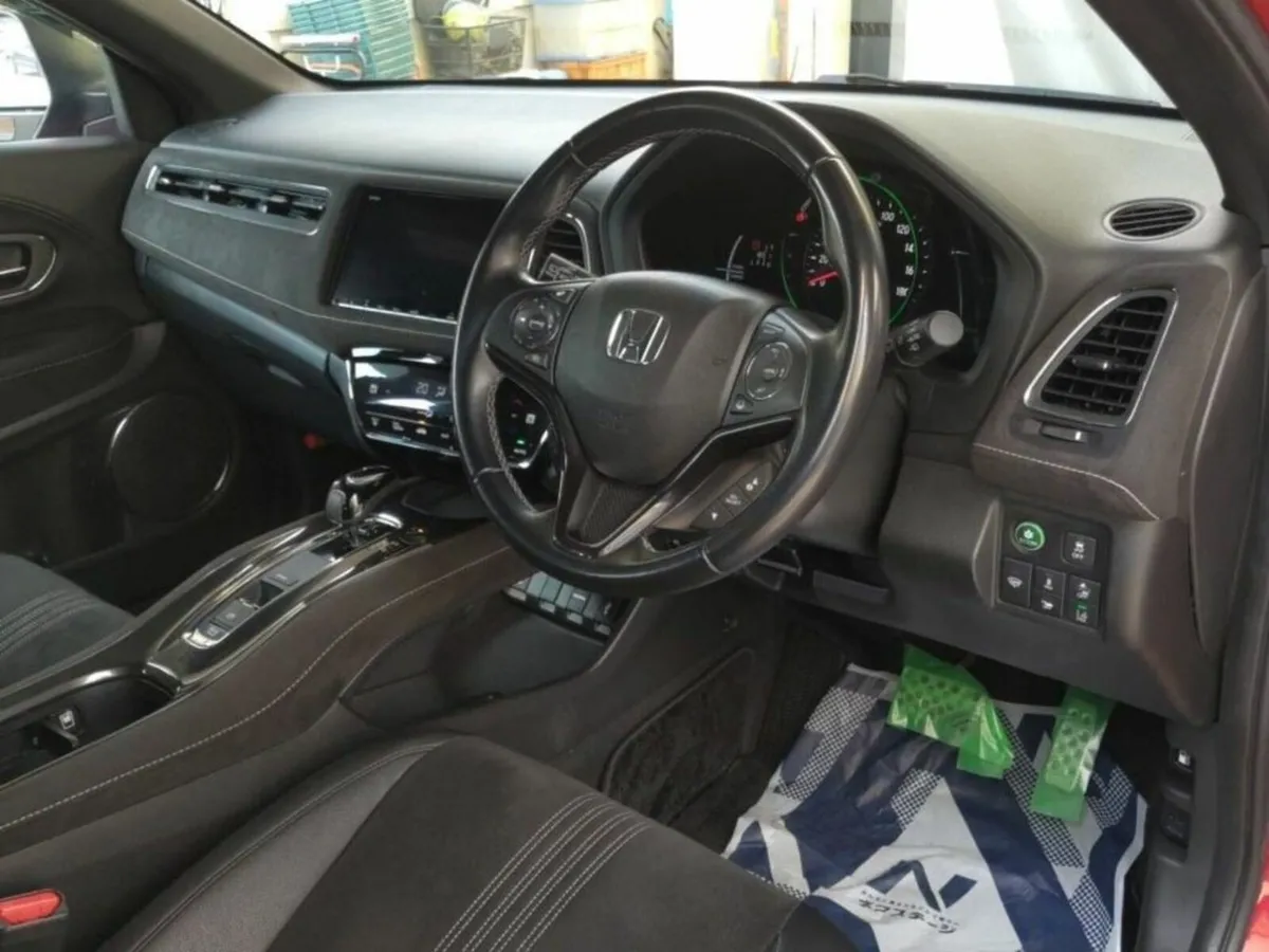 Honda Vezel RS EDITION - BLACK HALF LEATHER - FACT - Image 3