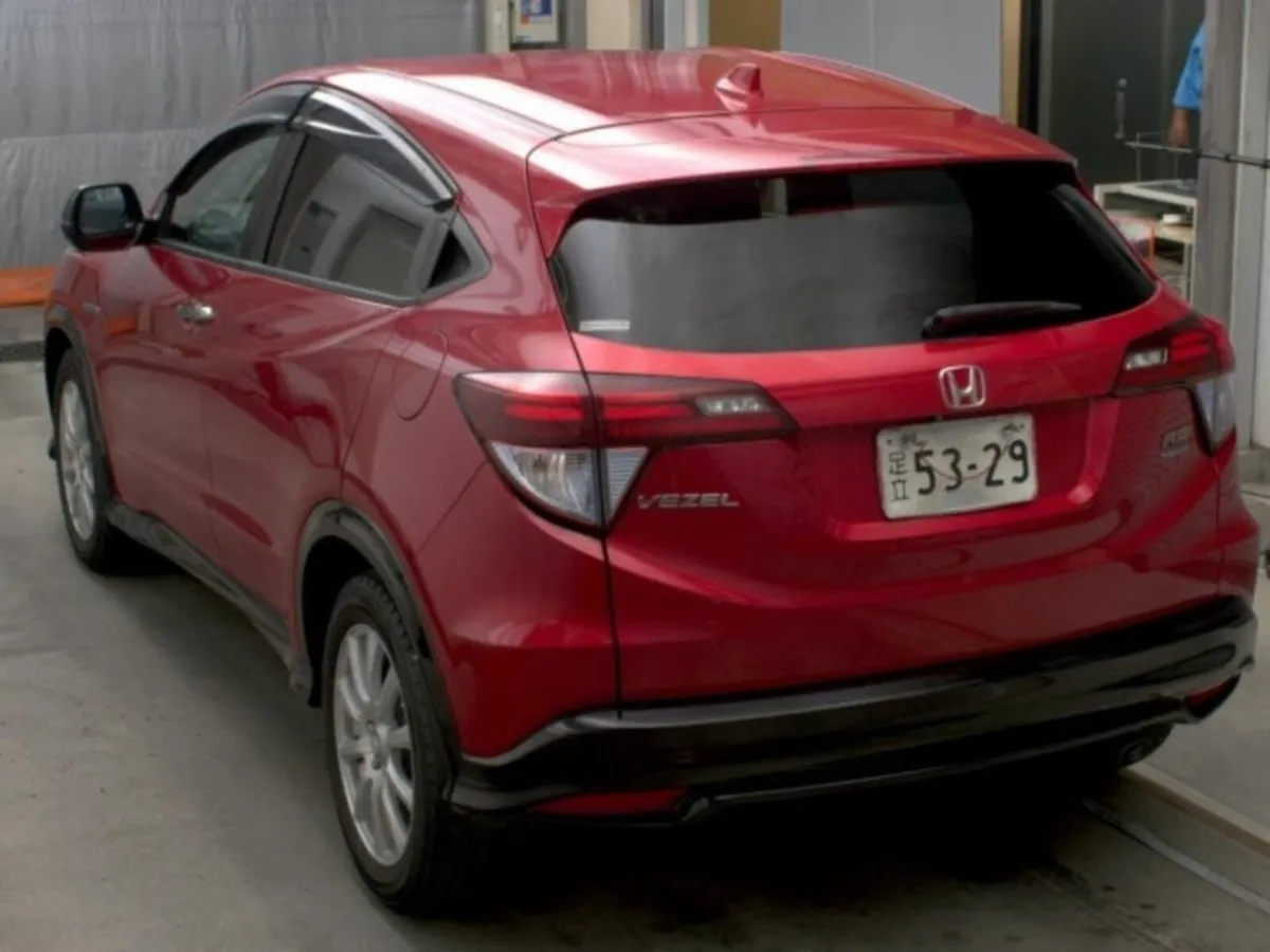 Honda Vezel ES EDITION - BLACK HALF LEATHER TRIM - - Image 2