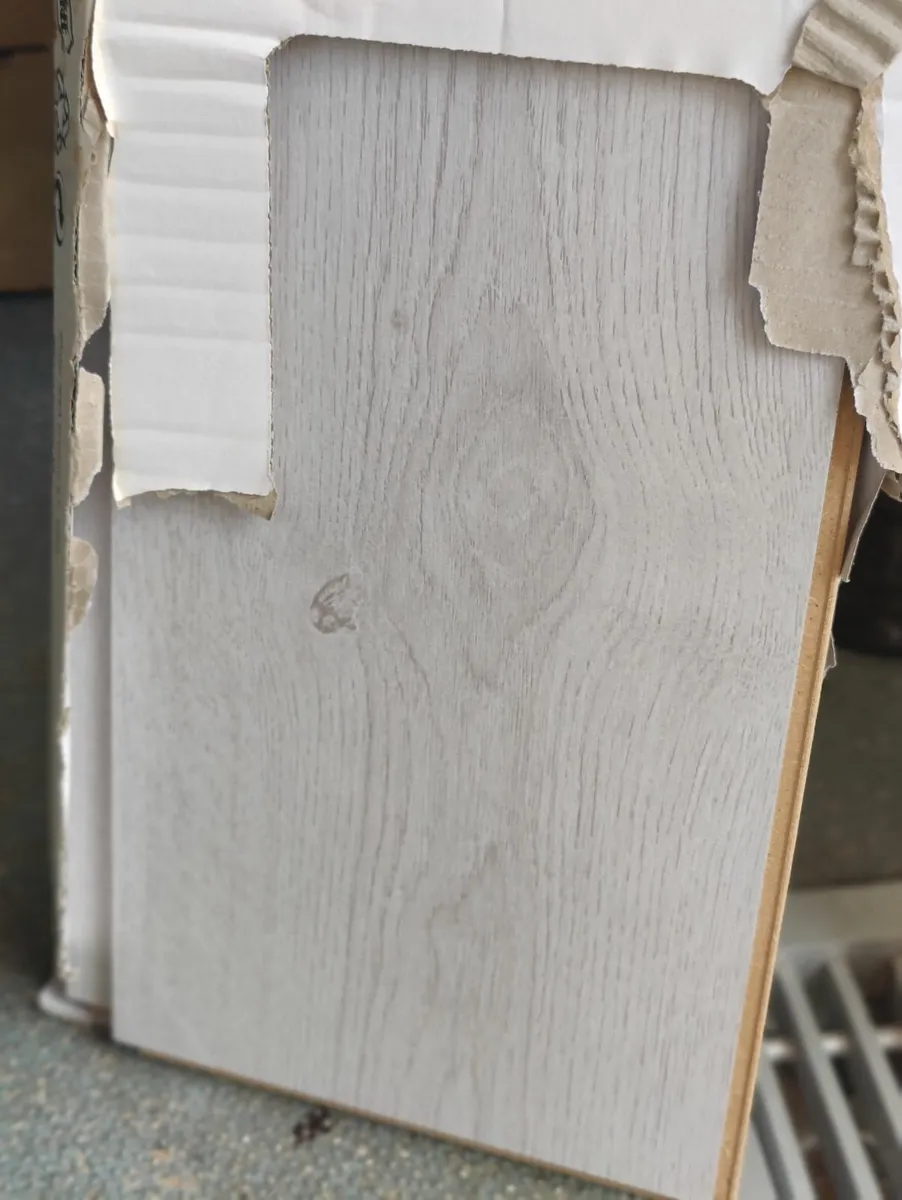 FREE Ikea Tundra 7mm laminate flooring 2.5 boxes - Image 3