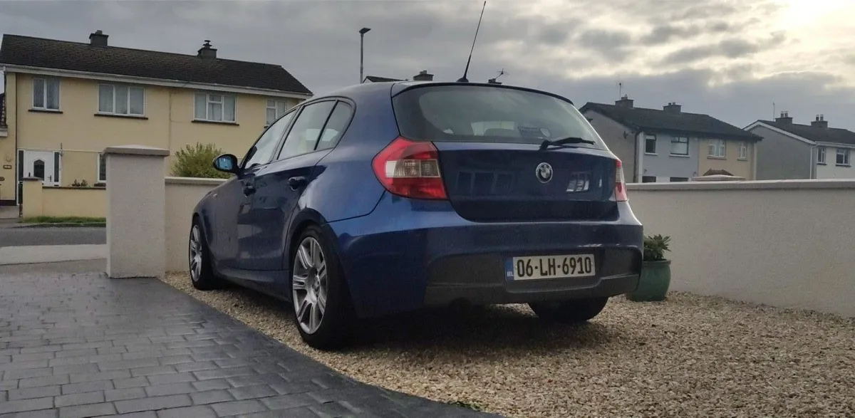 BMW 118d - Image 1