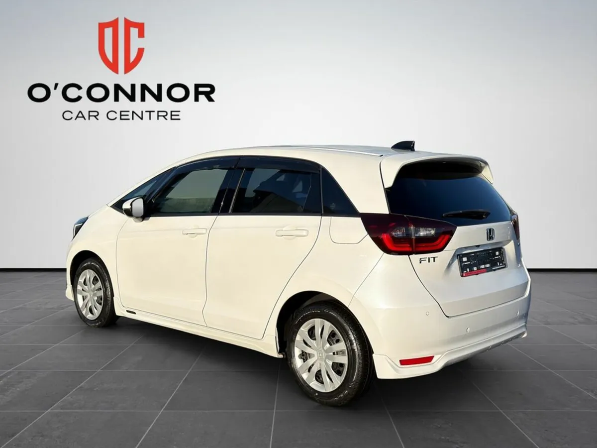 Honda Fit “Small car, big brains – now smarter tha - Image 2