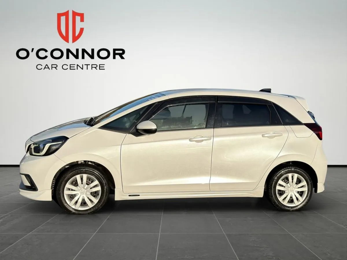 Honda Fit “Small car, big brains – now smarter tha - Image 3