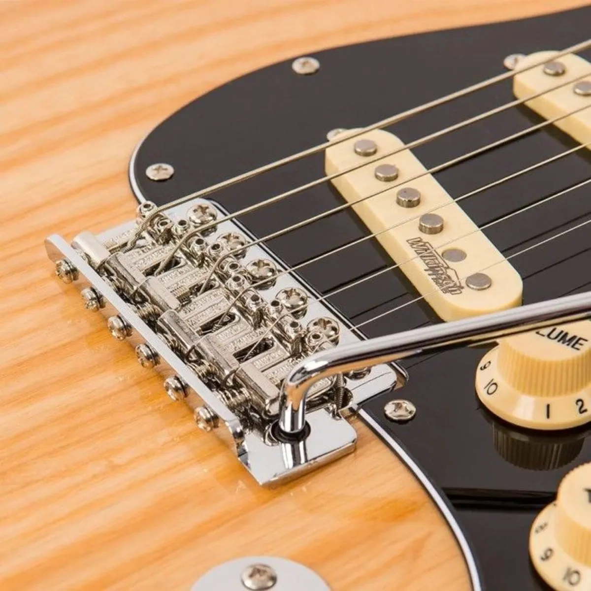 Electric Guitar - Vintage V6M - Image 4