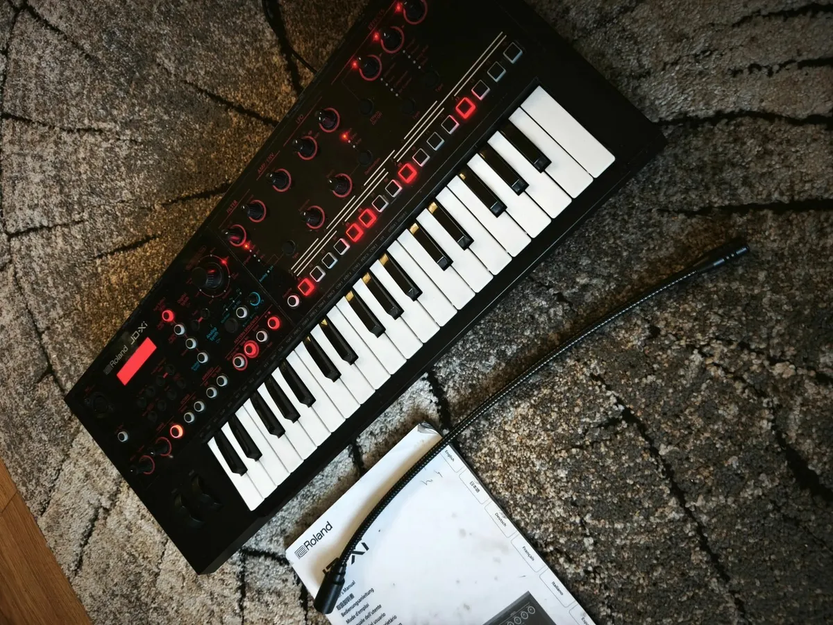 Roland JD xi - Image 1