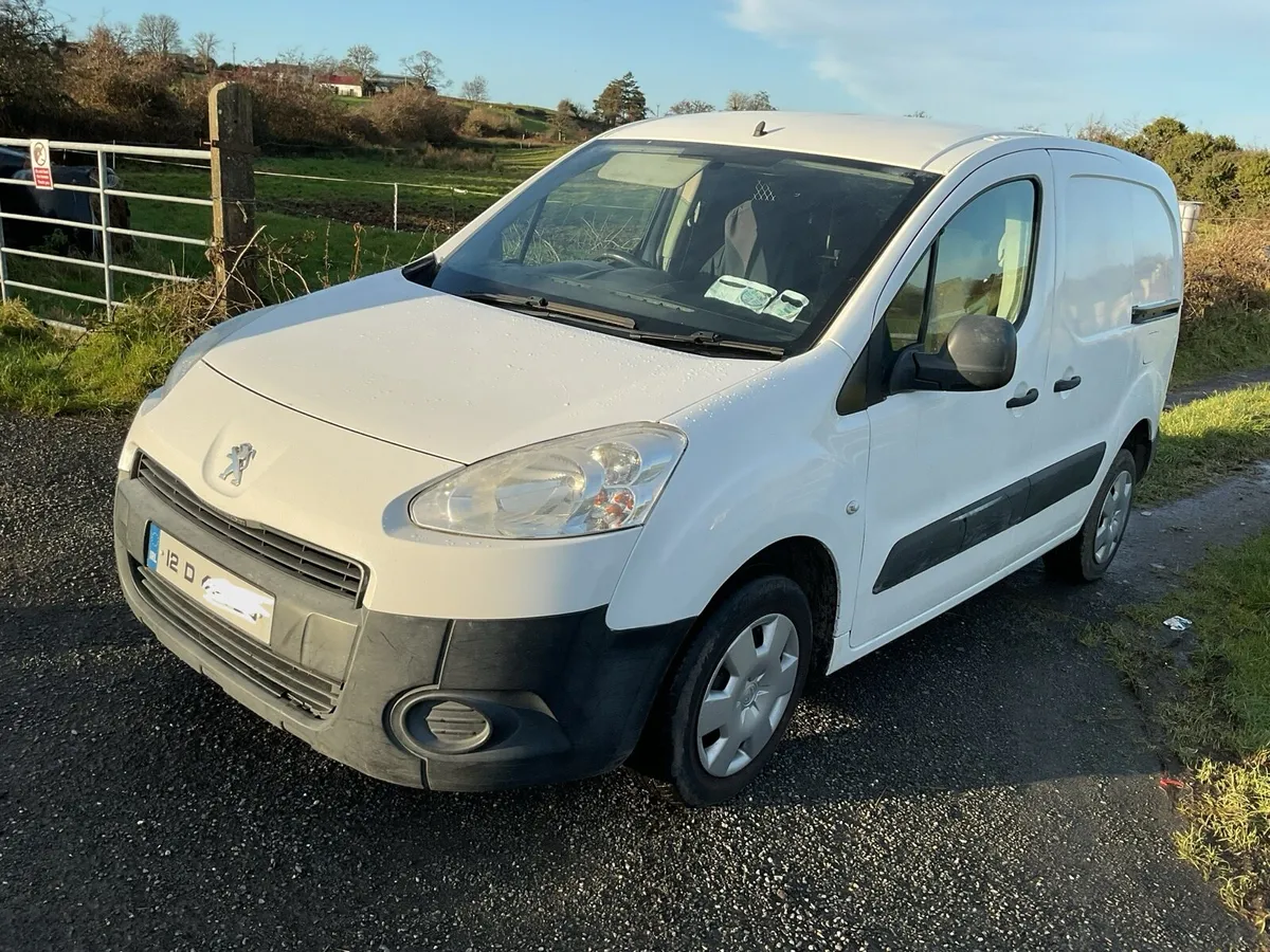 12 Peugeot partner van - Image 1