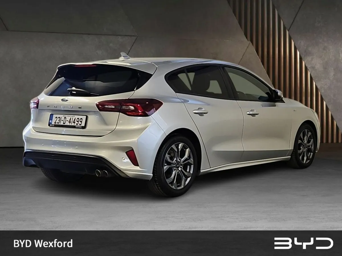 Ford Focus 1.5L EcoBlue 115PS ST-Line Auto - Image 3