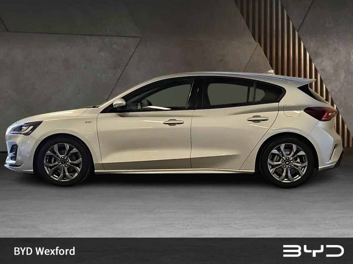 Ford Focus 1.5L EcoBlue 115PS ST-Line Auto - Image 4