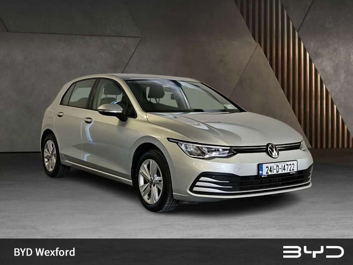 Volkswagen Golf 1.0 TSI 110HP Life - Image 1