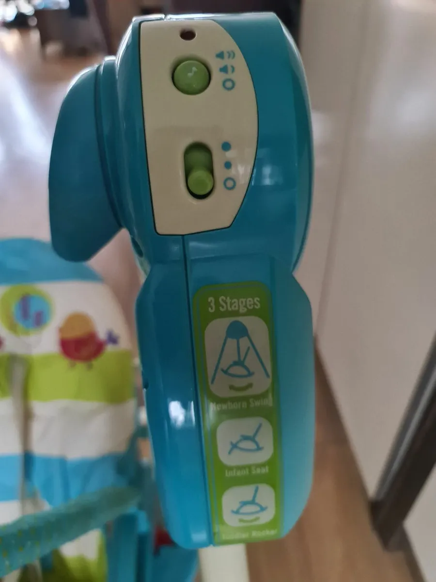 Fisher-Price Baby Swing / Rocker - Image 2