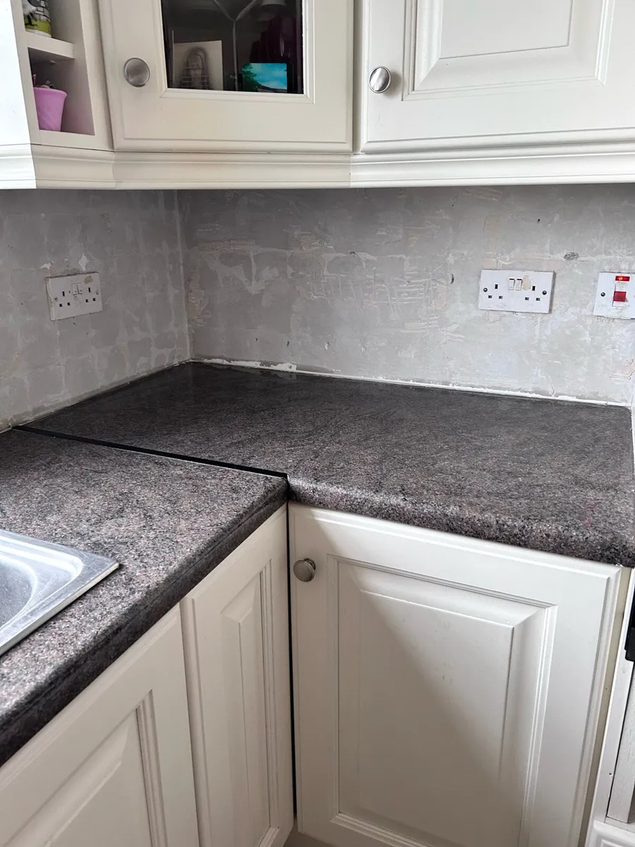 Worktop & sink - Image 4