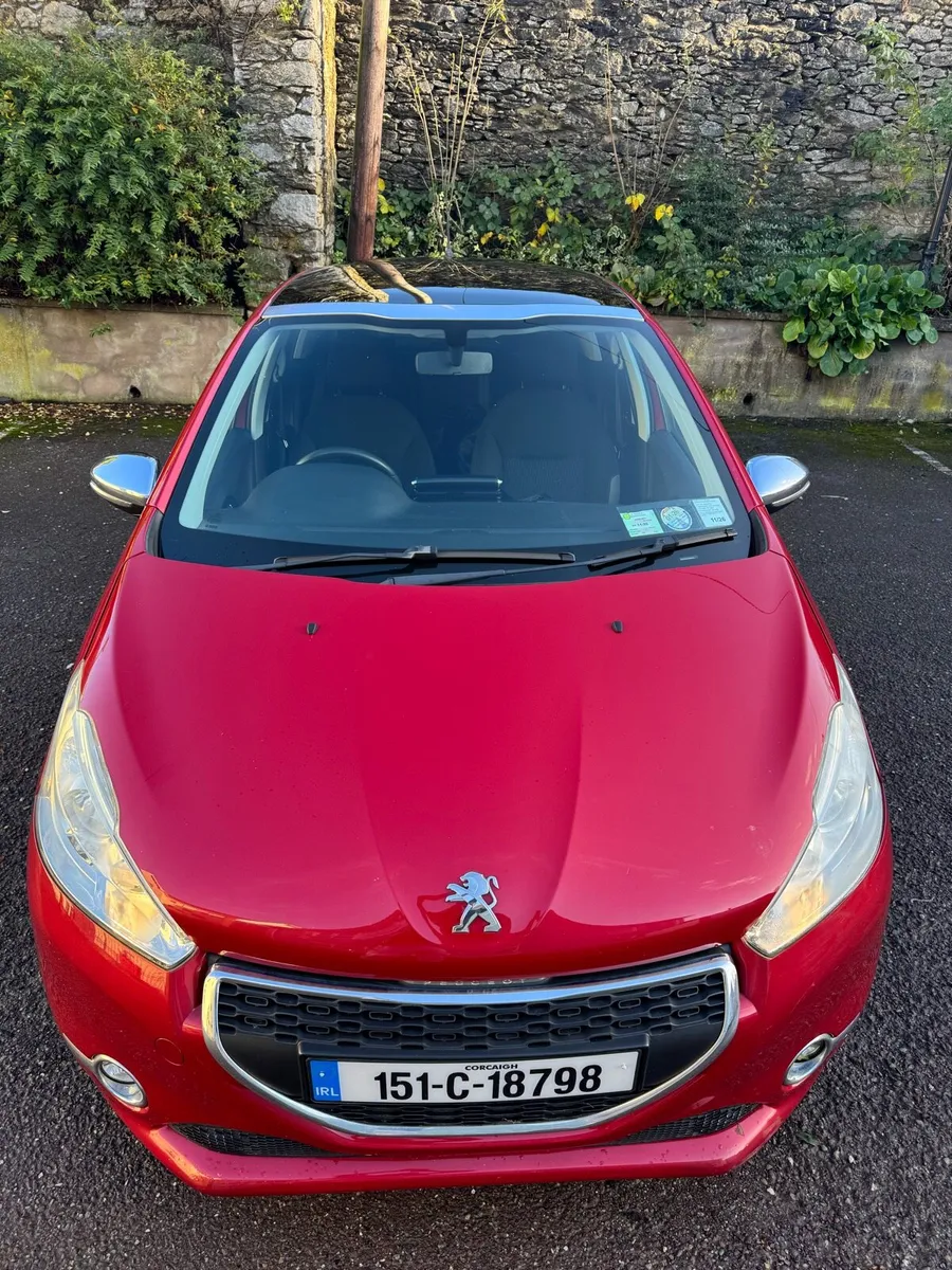 Peugeot 208 1.2 petrol 2015 Style edition - Image 1