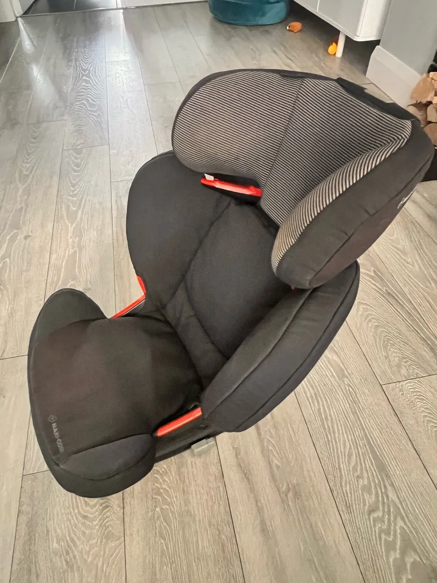 Child car seat - Image 2