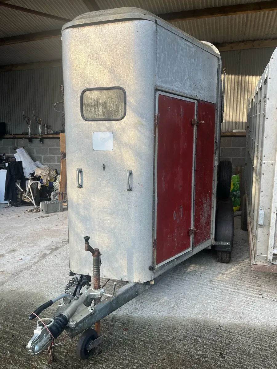 Horse Box - Image 1