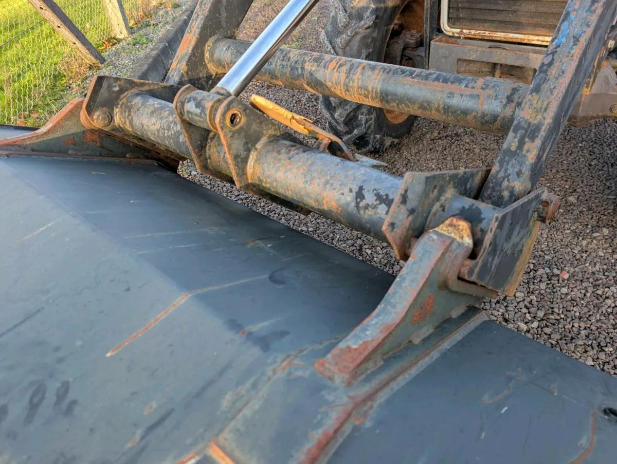 Massey Ferguson 365 4x4 - Image 4