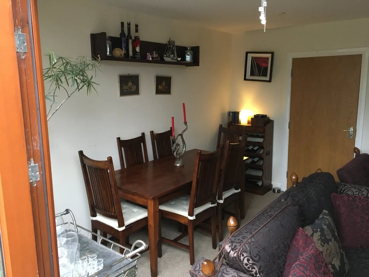 Dining table and 6 chairs