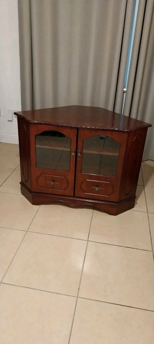 TV Unit - Image 2