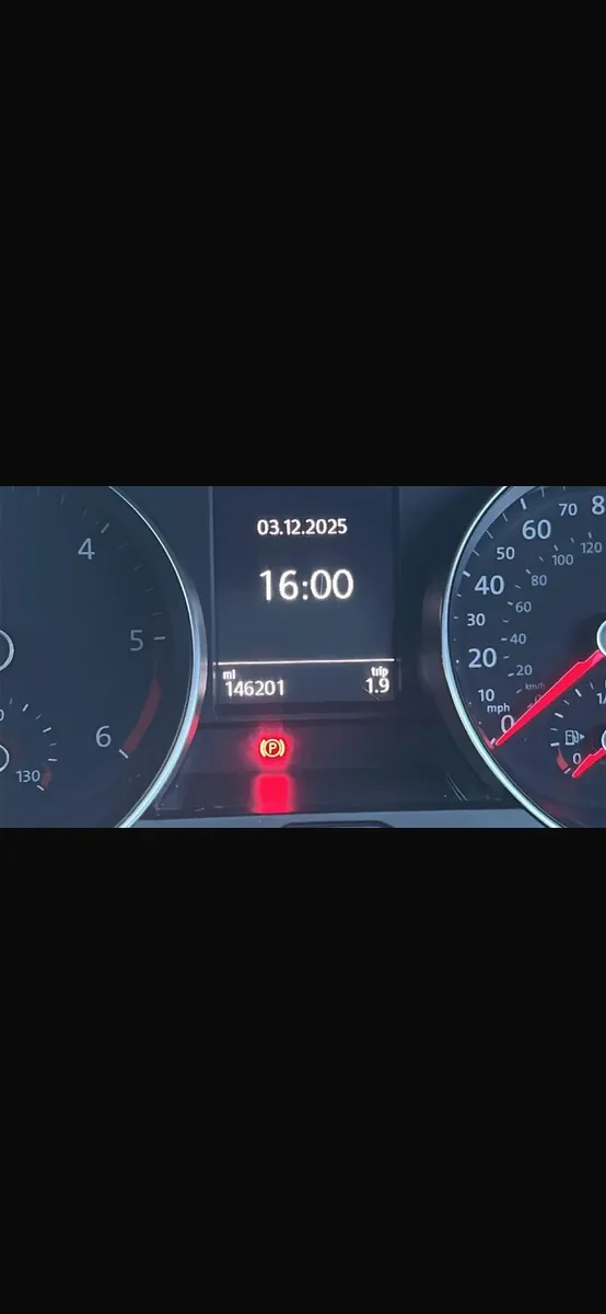 Volkswagen Passat 2016 - Image 2