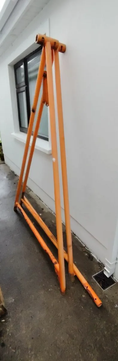 Children's Swing - Image 1