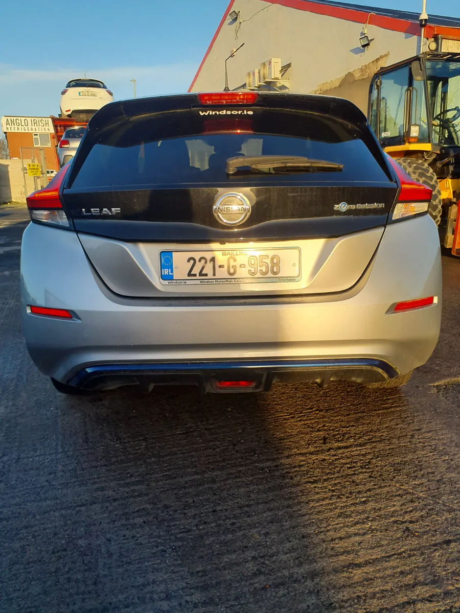 2022 Nissan Leaf - Image 4