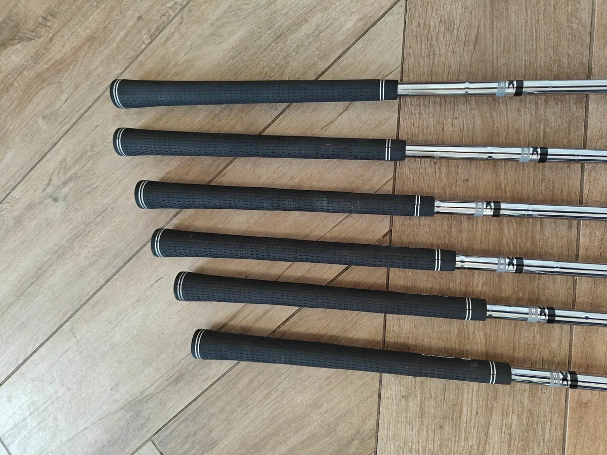 Right hand Cobra Fly XL Golf irons - Image 4