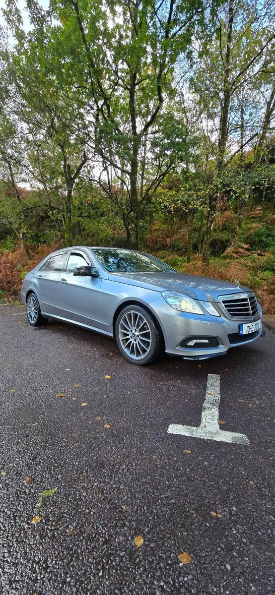 Mercedes-Benz E-Class 2010 - Image 1