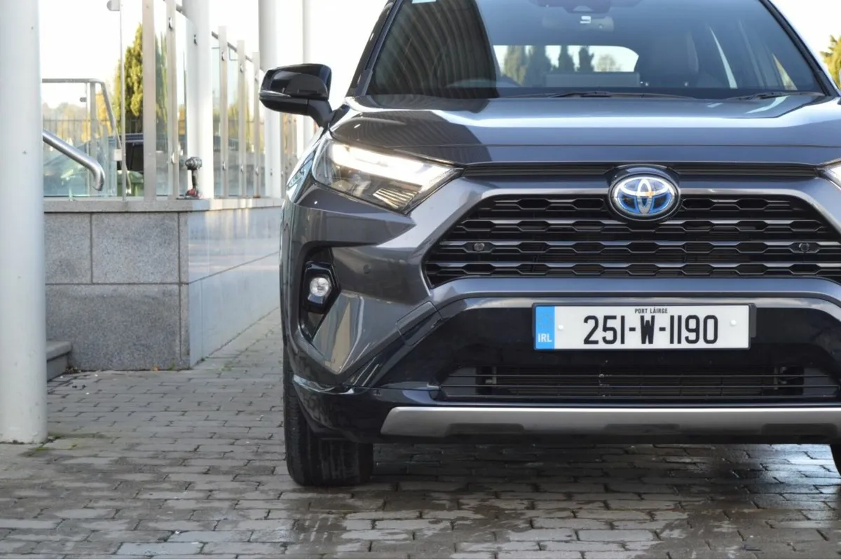 Toyota RAV4 2.5 Hybrid Sport 2WD - Image 3
