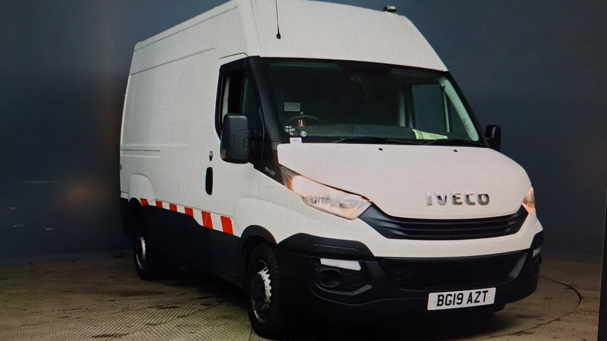 2019 IVECO COMPRESSOR AND GENERATOR VAN