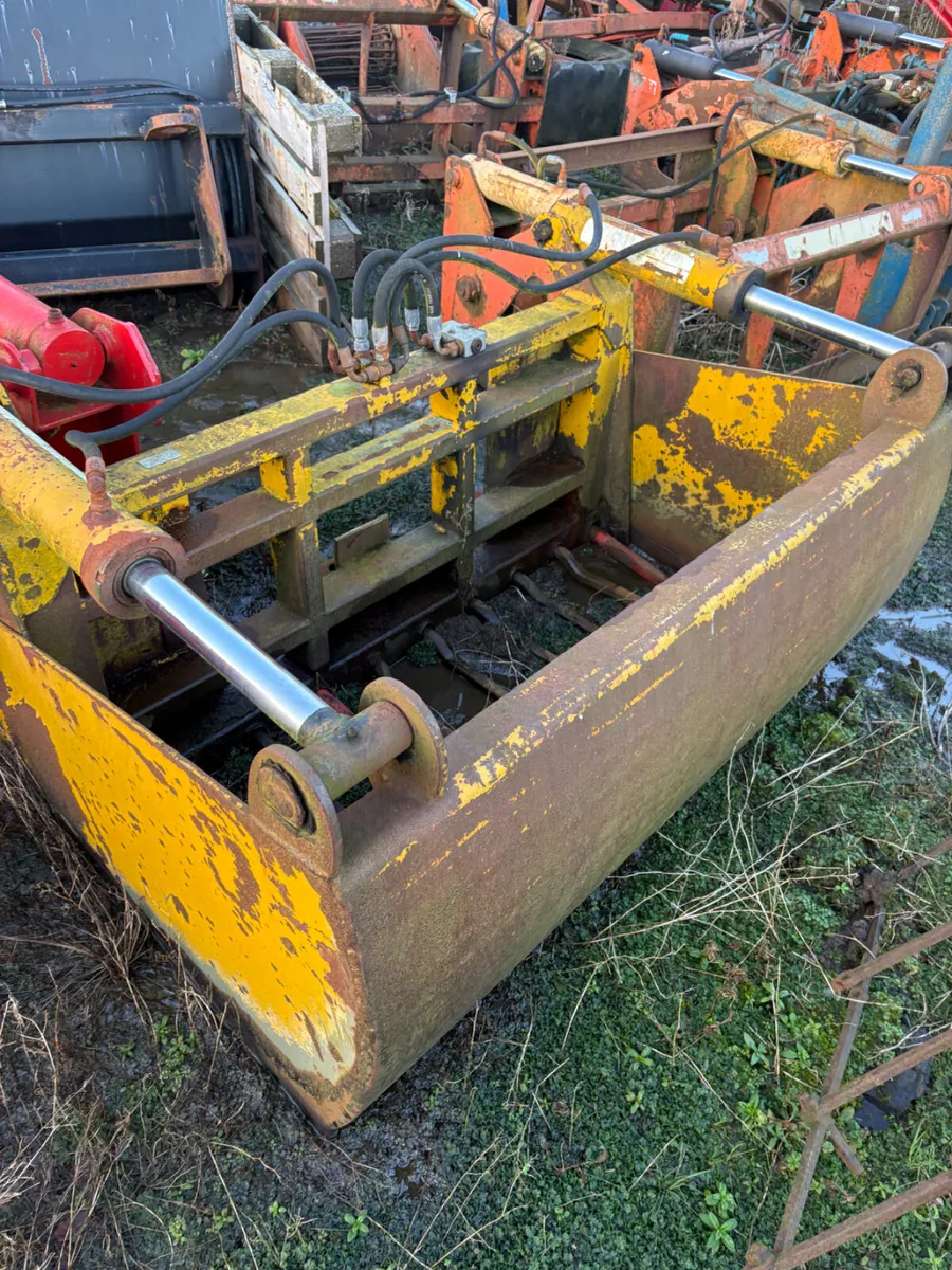 Johnston brothers shear grab - Image 1