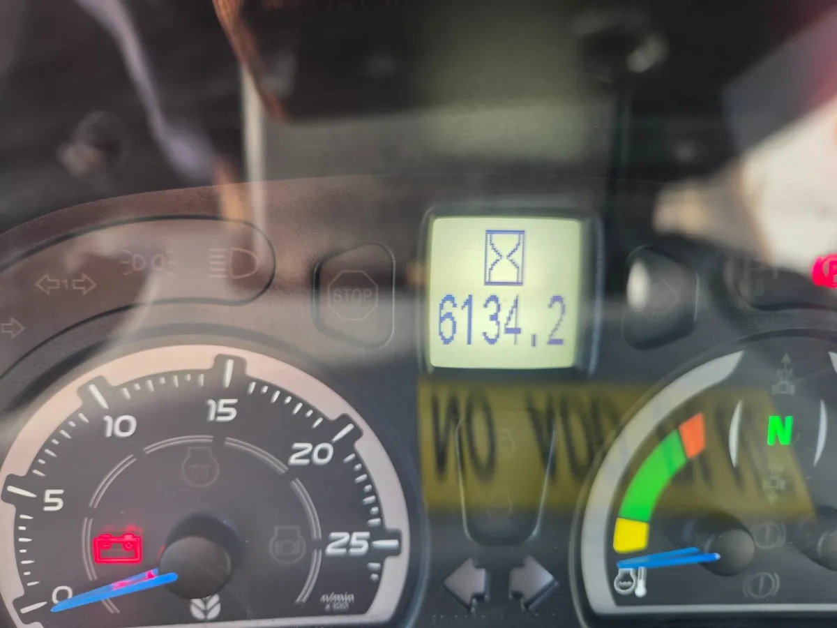 New Holland T6180 - Image 4