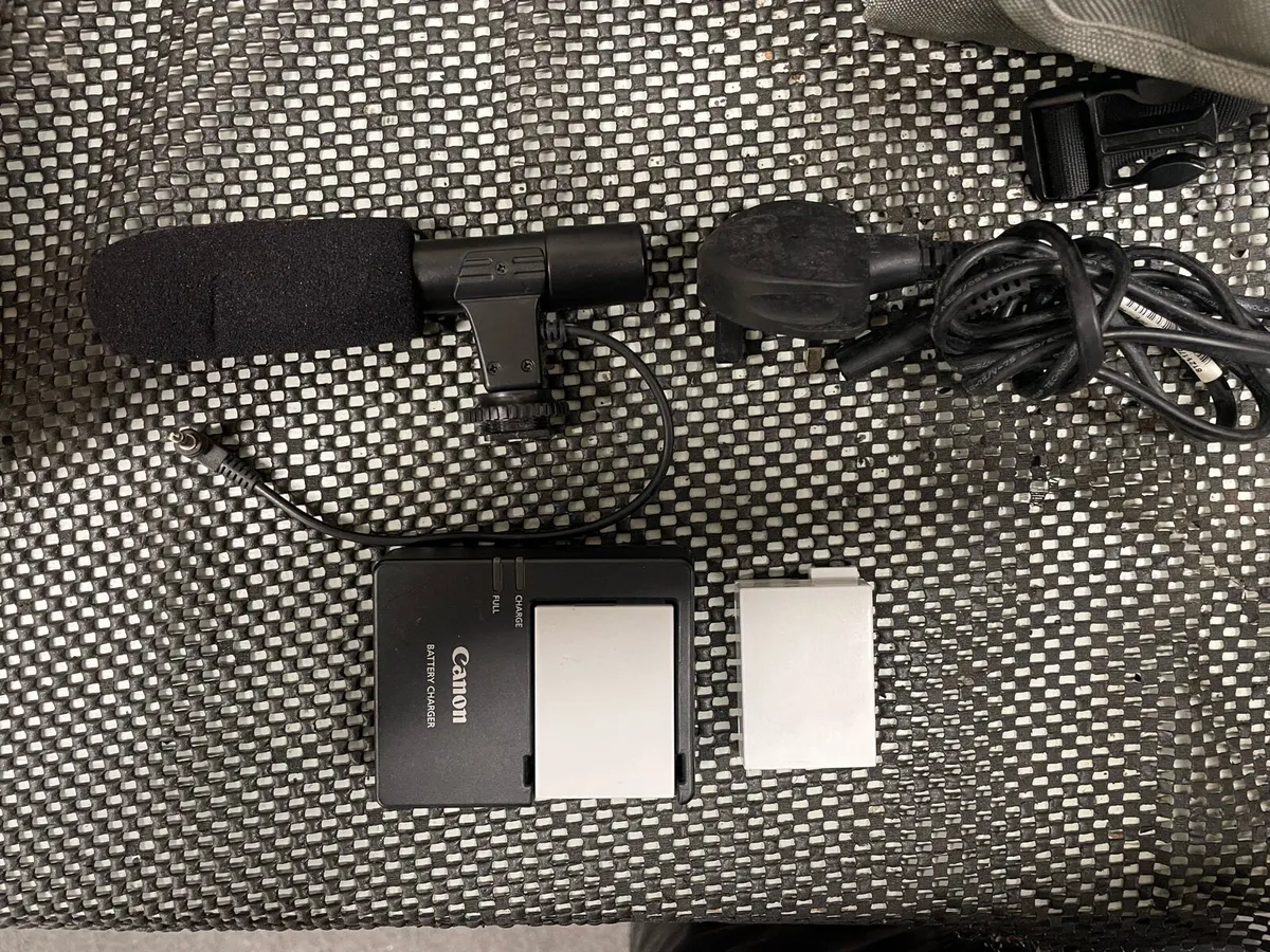 Canon EOS 550D & 18-55 Lens - Image 2