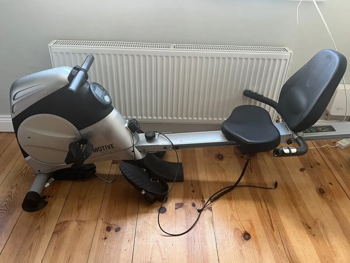 fitness Rowing machine. Gym exercise machine - Image 1